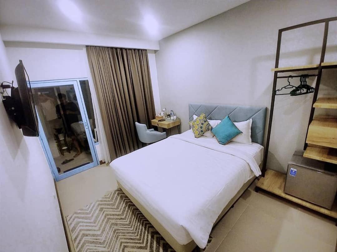 Sunnydays Homestay Jepara Buitenkant foto