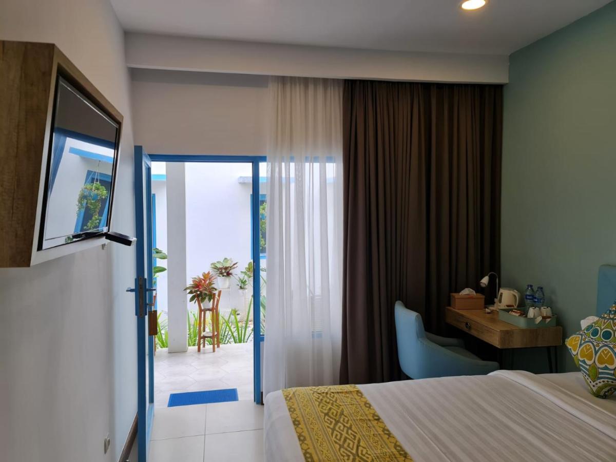 Sunnydays Homestay Jepara Buitenkant foto